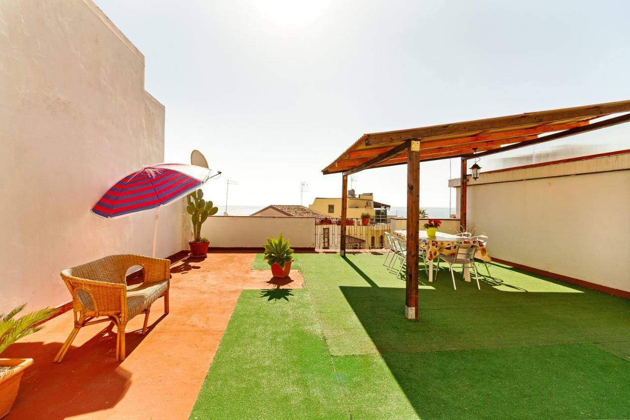 Seaview Terrace Sunny Apartment Giardini-Naxos Buitenkant foto